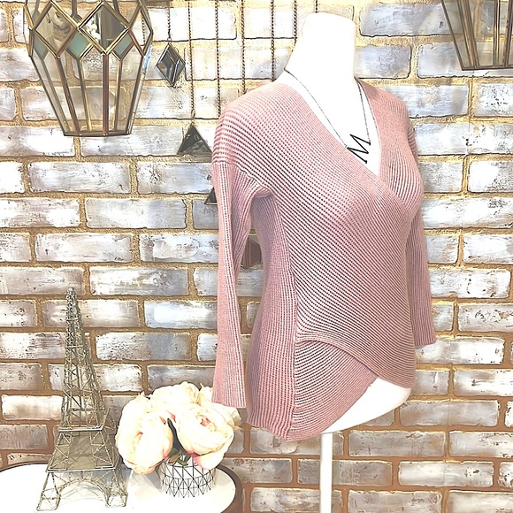 Summer & Rose Dusty Rose Madison Surplice Ribbed Crossover Knit V-Neck Sweater. - Picture 4 of 9
